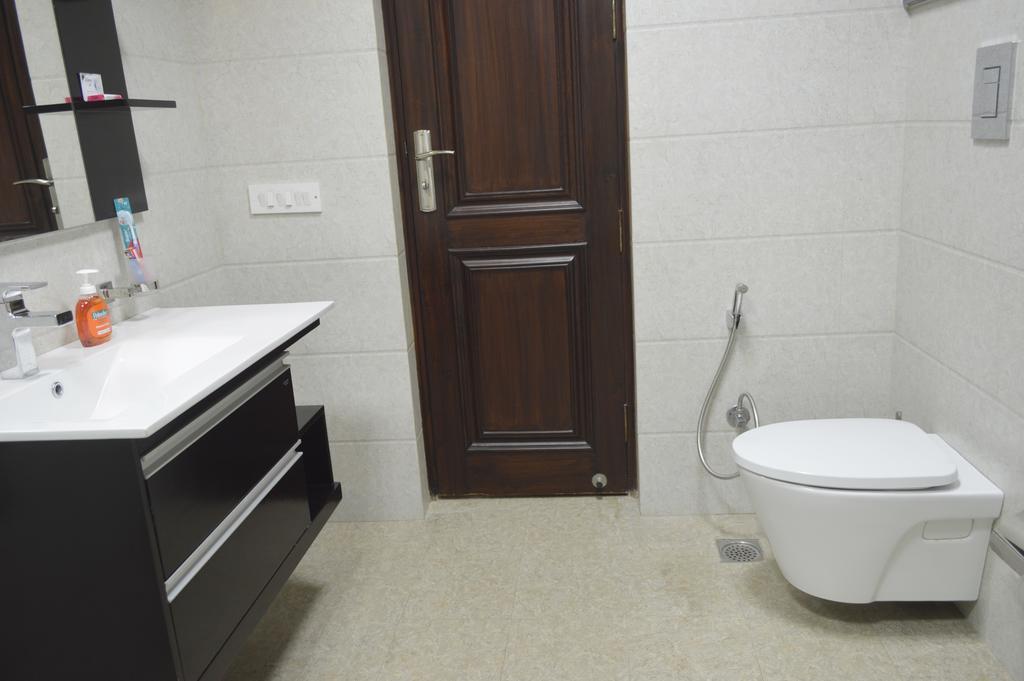 When In Gurgaon - Service Apartments, Near Medanta Medicity Delhi  Luaran gambar